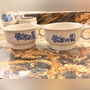 pfaltzgraff yorktowne mug set of 2